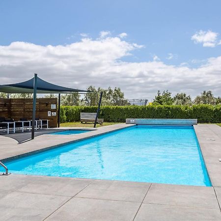 Regent Sanctuary - Martinborough Holiday Home Bagian luar foto