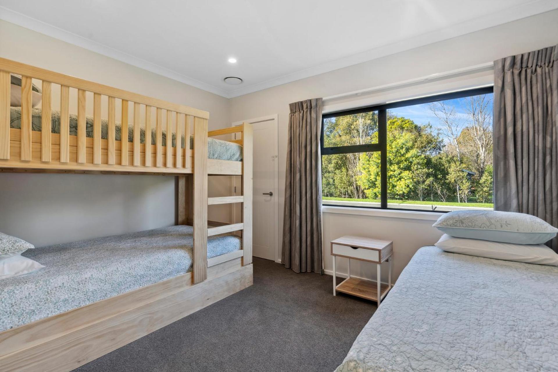 Regent Sanctuary - Martinborough Holiday Home Bagian luar foto